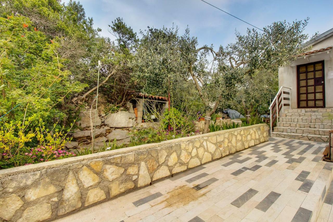 Apartments Mirella Mali Lošinj Eksteriør billede
