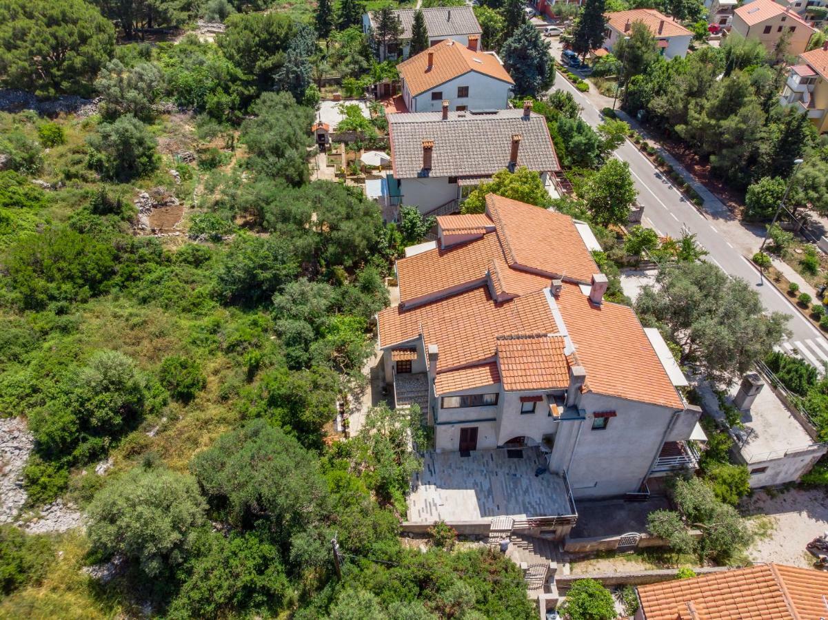 Apartments Mirella Mali Lošinj Eksteriør billede