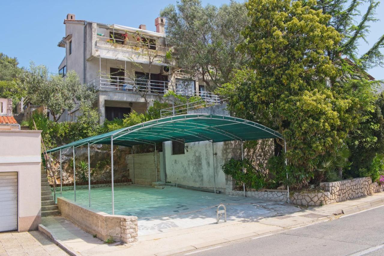 Apartments Mirella Mali Lošinj Eksteriør billede