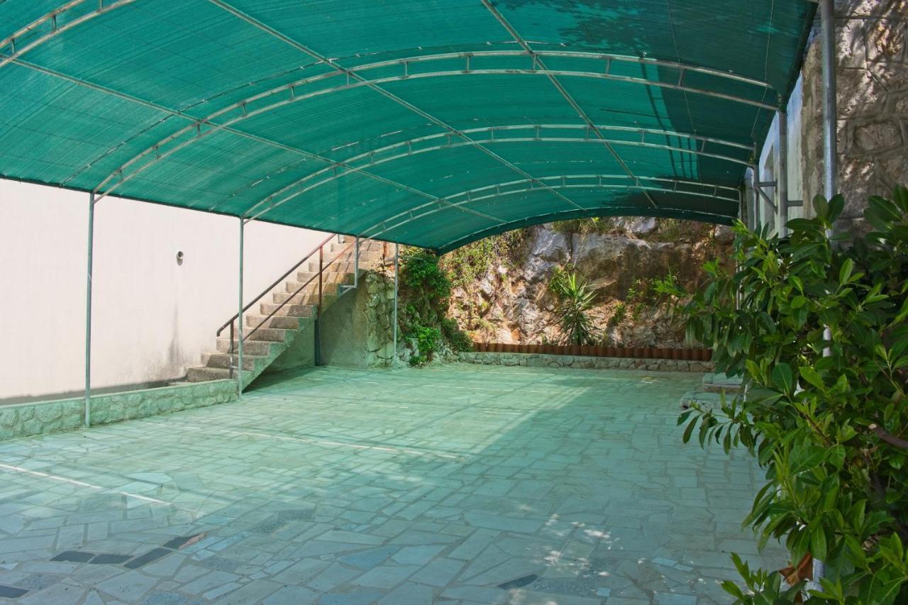 Apartments Mirella Mali Lošinj Eksteriør billede
